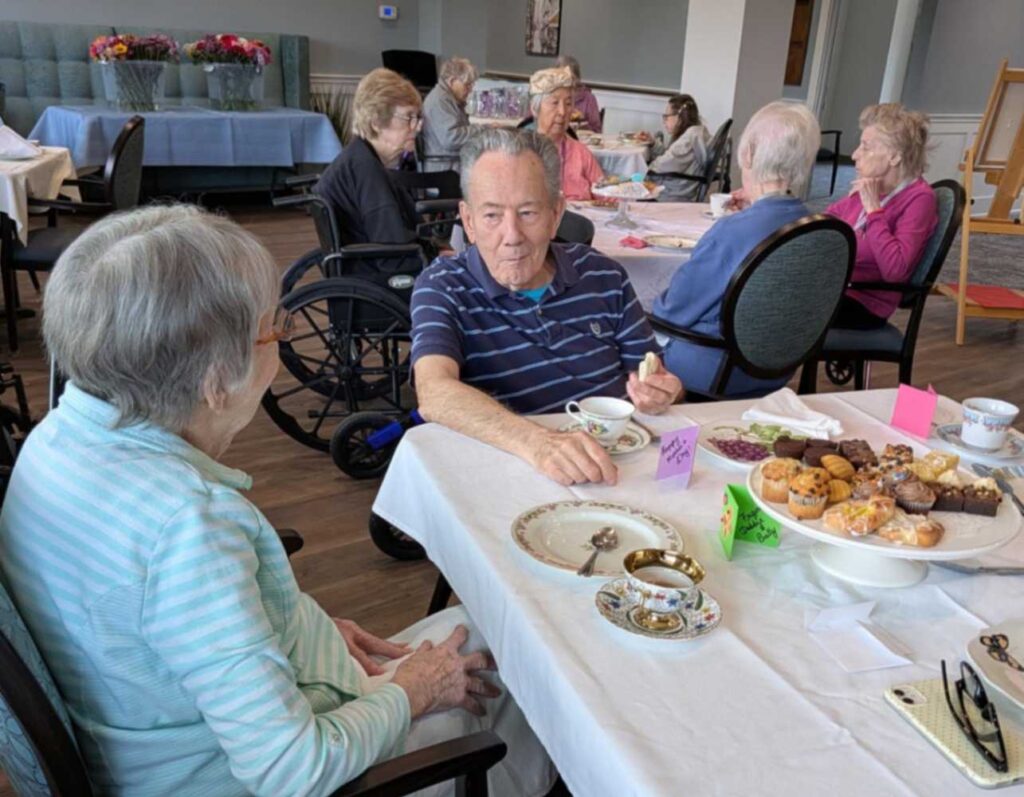 How memory care in Chicago slows cognitive decline for dementia and Alzheimer's using brain health summer lifestyle