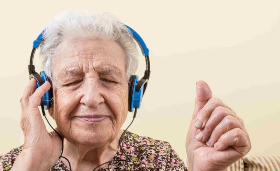 How Music Safeguards Cognitive Care for Michigan Seniors